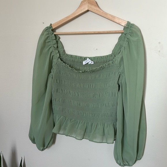 Sage Green Top - Picture 1 of 2